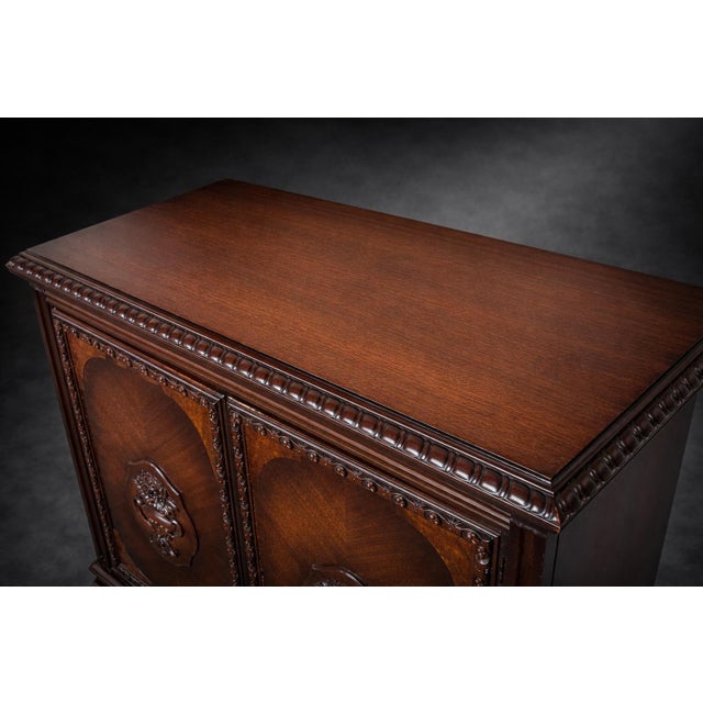 English Vintage Baker Mahogany Entry Cabinet / Console With Carved Urn Doors and Interior Drawers For Sale - Image 3 of 12