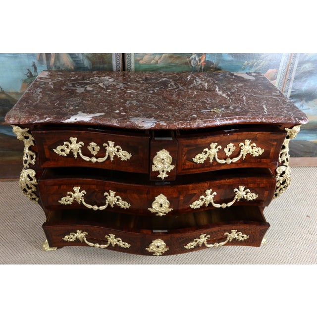 Tan Regency Tomb Chest of Drawers, 18th Century For Sale - Image 8 of 14