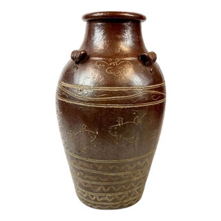 19th Century Chinese Ceramic Wine Jug With Dancing Frogs For Sale