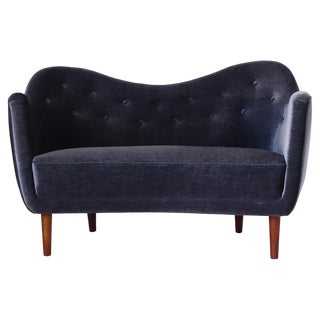 Modern Danish 46 Sofa in Dark Blue Velvet by Finn Juhl for Carl Brørup, 1940s For Sale