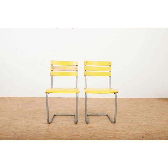 Stackable Yellow Model 1023 Garden Chair Set in Galvanized Steel Tubing and Wooden Slats by Embru, 1934, Set of 2 For Sale - Image 4 of 14