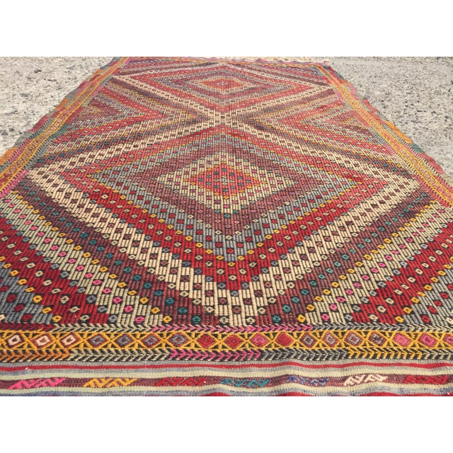 1960s Vintage Patterned Turkish Kilim Rug - 5′6″ × 9′7″, 10x For Sale - Image 5 of 11
