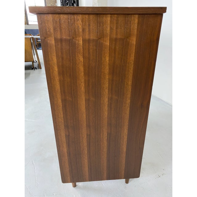 1960s United Sculptural Highboy Dresser For Sale In Chicago - Image 6 of 10