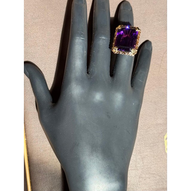Contemporary 30 Carat Emerald Cut Amethyst Cocktail Ring in 14 Karat Rose Gold Bow Ring Size5 For Sale - Image 3 of 18