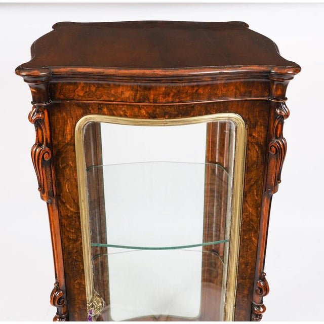 Antique Ormolu Mounted Display Cabinet, 19th Century For Sale - Image 9 of 17