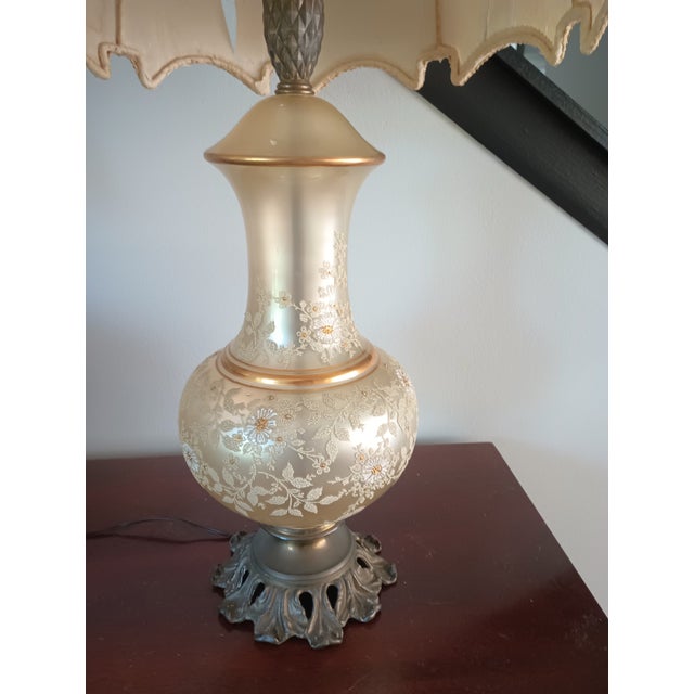 Vintage Hollywood Regency/Neo-Classical Iridescent Glass and Brass Table Lamp For Sale - Image 4 of 18