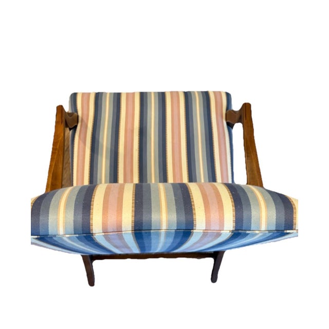 Cream Vintage Ethan Allen Lolling “Martha Washington" Upholstered Accent Chair For Sale - Image 8 of 12