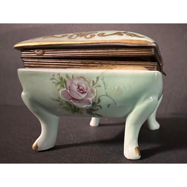 Vintage Mid 20th Century Porcelain Hand Painted Jewelry/Trinket Box For Sale - Image 4 of 9