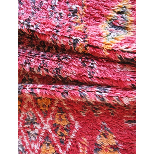 Abstract 1980s Red Collector Moroccan Wool Rug -12 X 6.3 Ft For Sale - Image 3 of 8