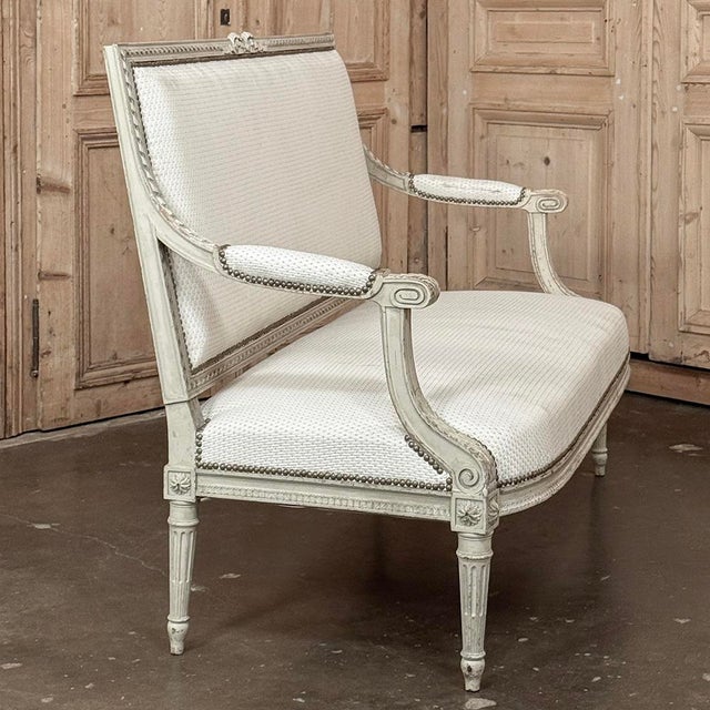 19th Century French Louis XVI Painted Canapé ~ Settee For Sale - Image 11 of 18