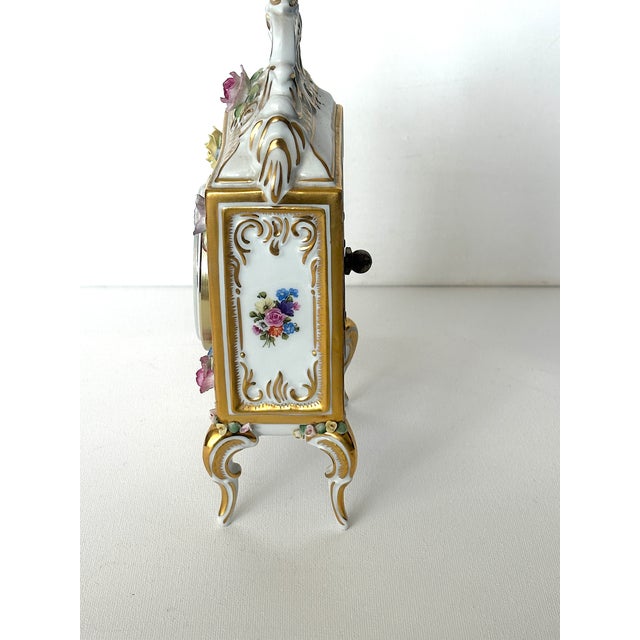 Vintage Quartz Table Clock, 1940s For Sale - Image 9 of 9