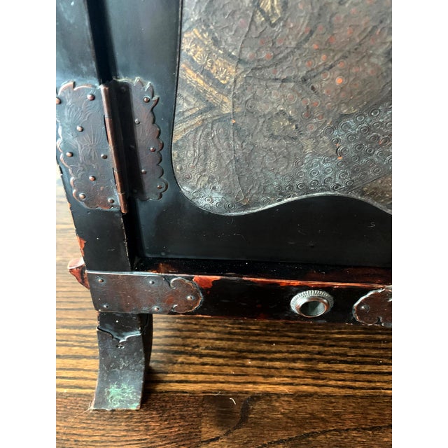 18th Century Rare Japanese Traveling Cabinet Oi Edo Period For Sale - Image 9 of 16