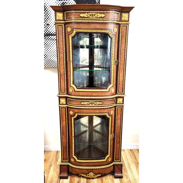 French Antique French Bronze Mounted & Inlaid Corner Curio Cabinet Vitrine For Sale - Image 3 of 18
