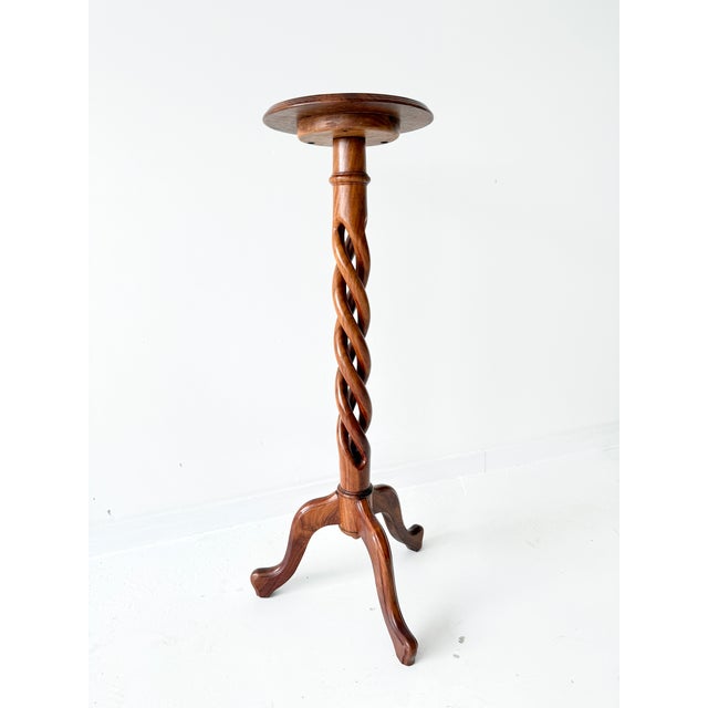 Mid-Century French Mahogany Open Spiral Barley Twist Lamp Stand, in Flawless conditions. Designed 1890 to 1919