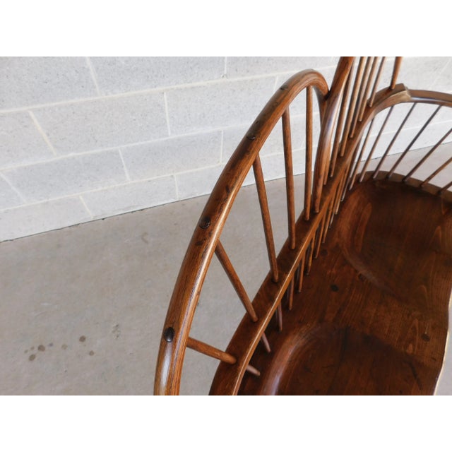 L E Partridge Vintage Double Hoop Sack Back Windsor Settee Bench 50w For Sale - Image 12 of 18
