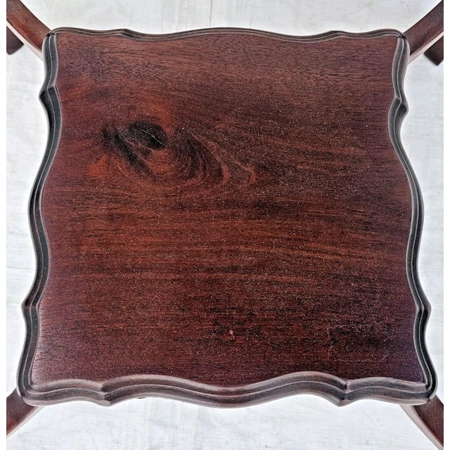 Antique 1890s English Rococo Revival Mahogany Lamp Table With Carved Shells For Sale - Image 14 of 18