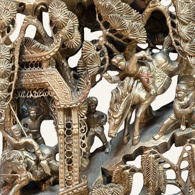 First Half of the 20th Century Carved Gilt Chinese Panel With Battle Motif For Sale - Image 4 of 7