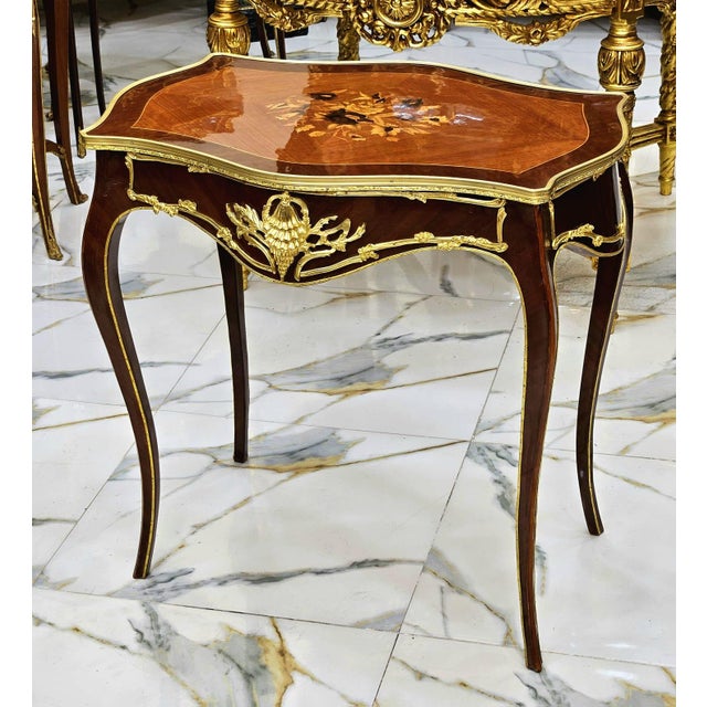 Italian Louis XV Floral Marquetry Side Table With Gold Leaf Accents & Elegant Cabriole Legs For Sale In Miami - Image 6 of 6