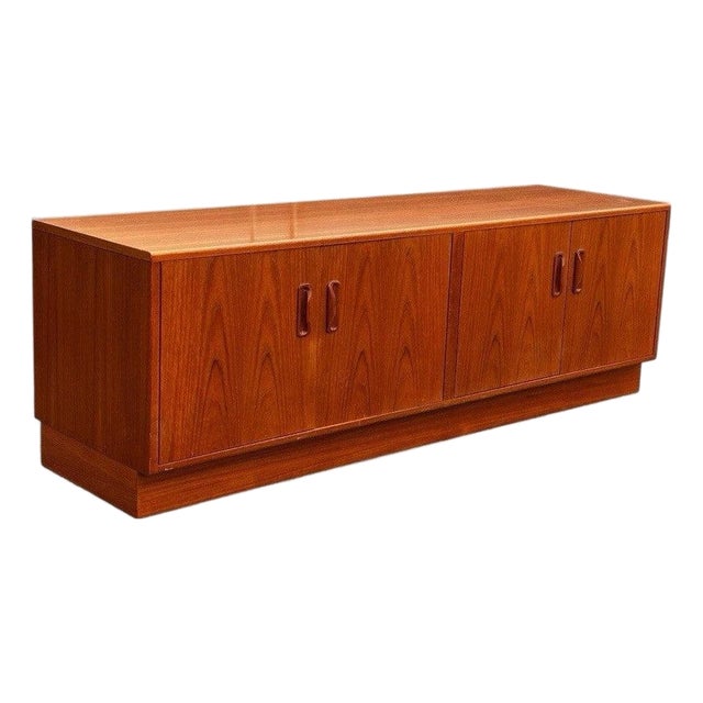Mid-Century Modern Sideboard in Wood from G-Plan For Sale