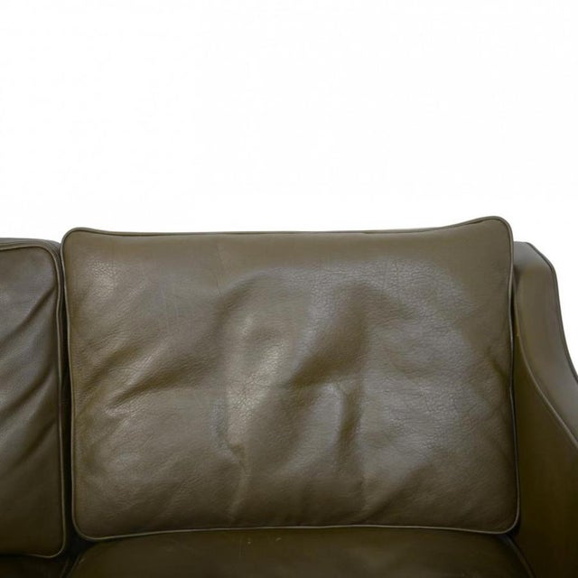 1980s 2422 2-Seater Sofa in Green Leather by Børge Mogensen, 1980s For Sale - Image 5 of 18