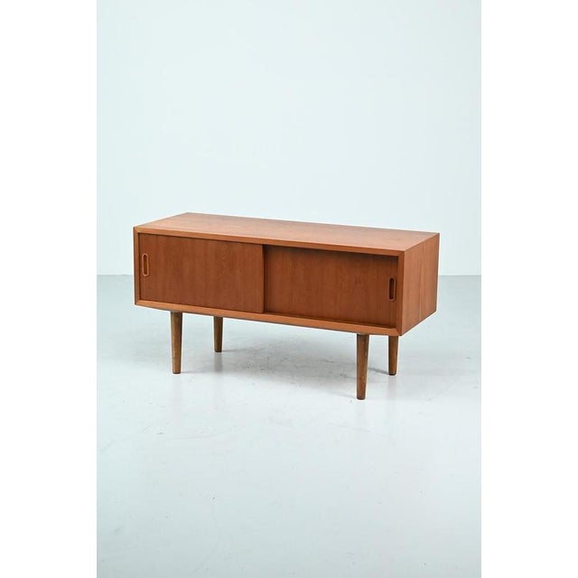 Dogvad Sideboard in Teak Veneer For Sale - Image 3 of 14