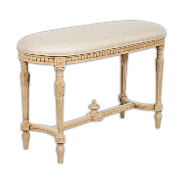 Early 20th Century Neoclassical Style 1900s French Carved Walnut Bench with Natural Finish For Sale - Image 5 of 12