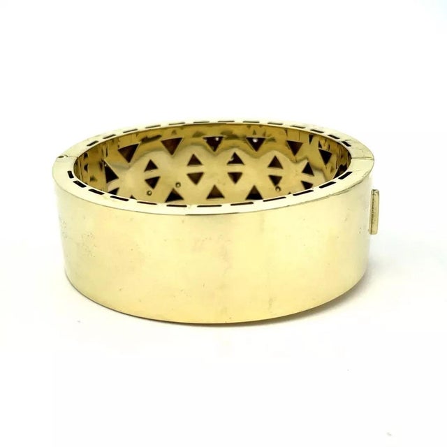 Contemporary Diamonds 14k Panther Bracelet Yellow Gold Enamel Wide Bangle For Sale - Image 3 of 6