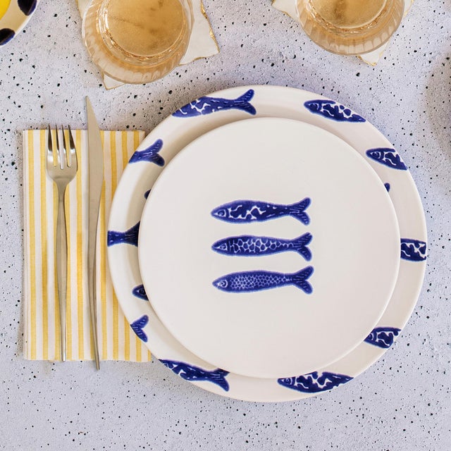 Bring fresh sea life to the table with the Santorini Minnows Dinner Plate. Designed to be mixed and matched with other...