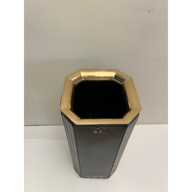 1980s Leather Umbrella Stand by Afra and Tobia Scarpa for Dimensione Fuoco, 1980 For Sale - Image 5 of 14