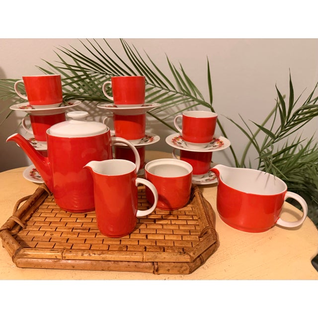 1970s English Royal Doulton Tea or Coffee Serving Set - 20 Pieces For Sale - Image 5 of 11