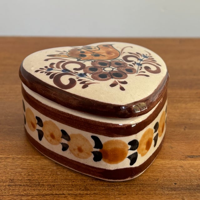 Mexican 1980s Tonala Heart Box For Sale - Image 3 of 7