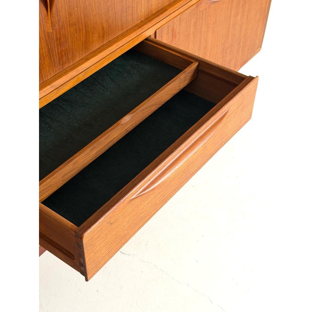 UM18 Sideboard in Teak by Johannes Andersen for Uldum Møbelfabrik, 1960s For Sale - Image 8 of 15