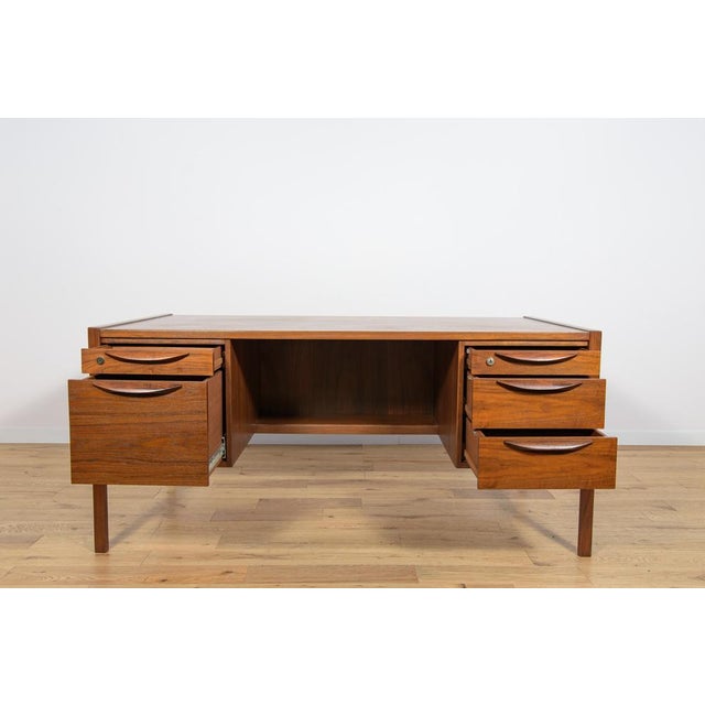 Mid-Century Walnut Desk by Jens Risom for Jens Risom Design, 1960s For Sale - Image 9 of 18