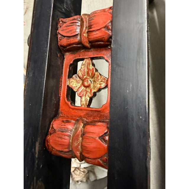 Wood 19th Century Large Chinese Lacquer Wedding or Travel Box For Sale - Image 7 of 11