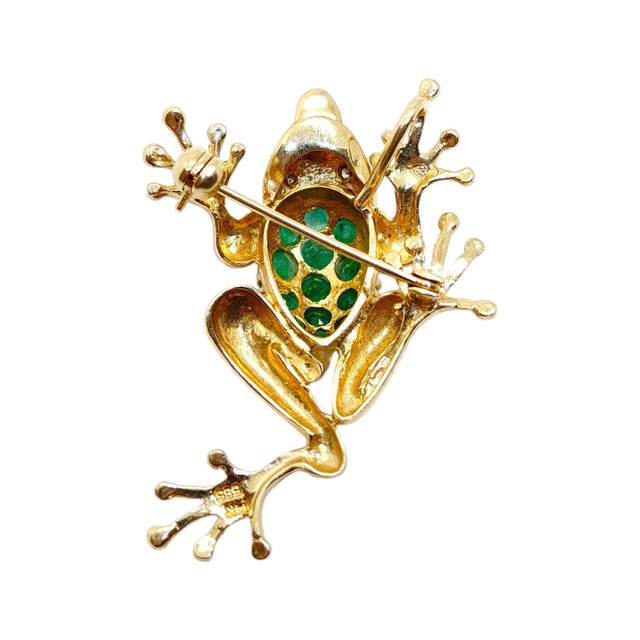 Late 20th Century Vintage 14k Yellow Gold Emerald Frog Pendant Brooch For Sale - Image 5 of 8