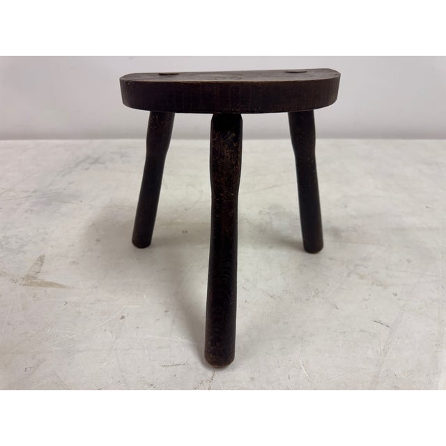 Rustic French D-Shaped Milking Stool, 1950s For Sale - Image 3 of 10