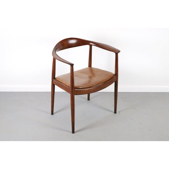Set of Hans Wegner the Round Chair both in Oak For Sale - Image 10 of 13