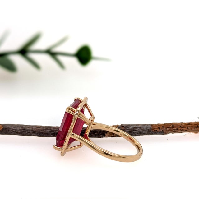2020s 11.5ct Madagascar Ruby Ring With Natural Diamond Halo: Solid 14k Gold, Size 6.75 For Sale - Image 5 of 6