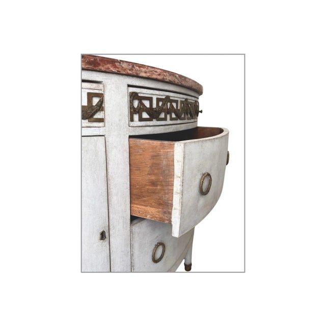 19th Century Swedish Gustavian Demi-Lune Commode For Sale In New Orleans - Image 6 of 11