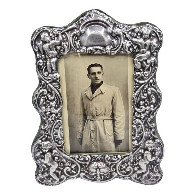English 925 Sterling Silver Photo Frame with Putti, London, 1905 For Sale