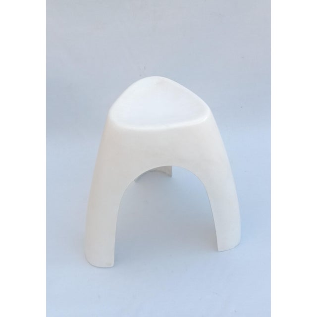 Elephant Stool in Fiberglass attributed to Sori Yanagi, 1960s For Sale - Image 6 of 6