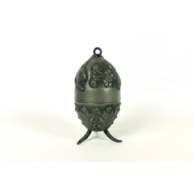 Gray Art Nouveau French Tin Egg Box by Albert Chezal for Etains Dart, 1900s For Sale - Image 8 of 11