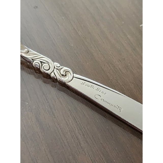 Metal 1950s Service for 12 Plus Hostess and Completer Oneida South Seas Community Silver Plated Flatware Set - 108 Pieces For Sale - Image 7 of 18