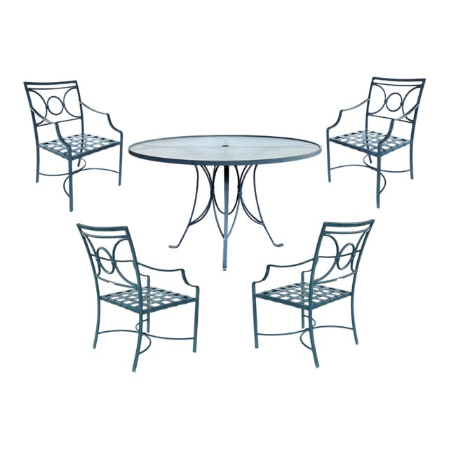 Vintage Brown Jordan Aluminum Round Table With Four Arm Chairs For Sale