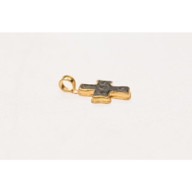 A Byzantine Bronze Cross Trimmed in 21K Gold For Sale In Atlanta - Image 6 of 12