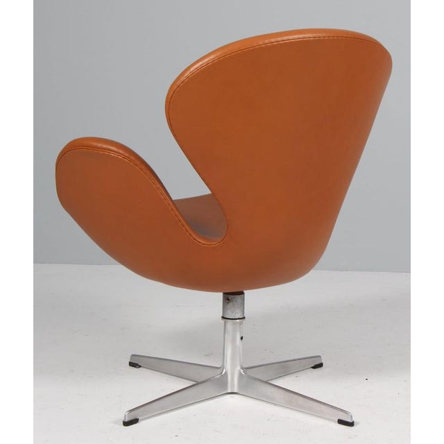 Animal Skin Swan Swivel Chair attributed to Arne Jacobsen for Fritz Hansen, Denmark, 1960s For Sale - Image 7 of 8