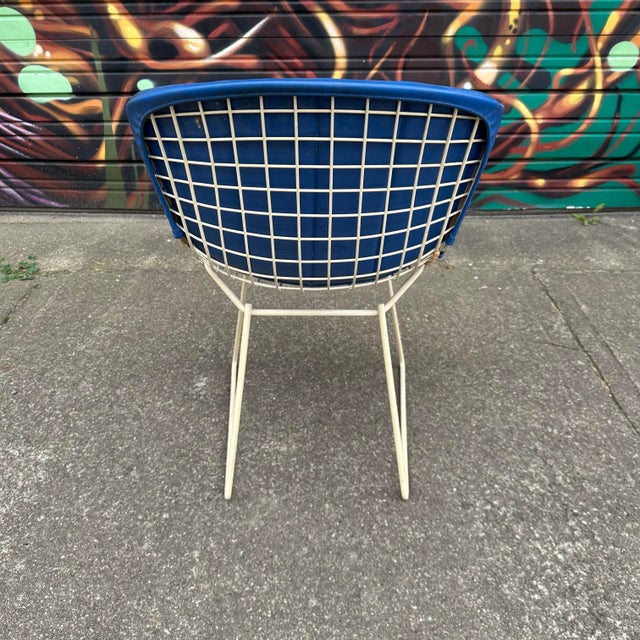 Mid 20th Century Set of 5 Harry Bertoia for Knoll Side Chairs For Sale - Image 5 of 12