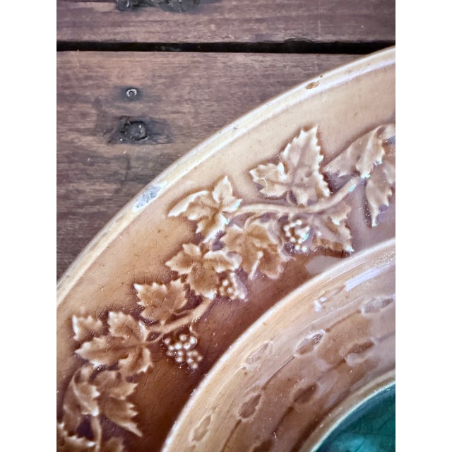 Green Set of 4 Antique Plates & Cake Stand With Classical Figural Medallions, C. 1900 For Sale - Image 8 of 12