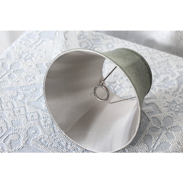 Glass 1960s Clear Murano Table Lamp With Green Lampshade For Sale - Image 7 of 13