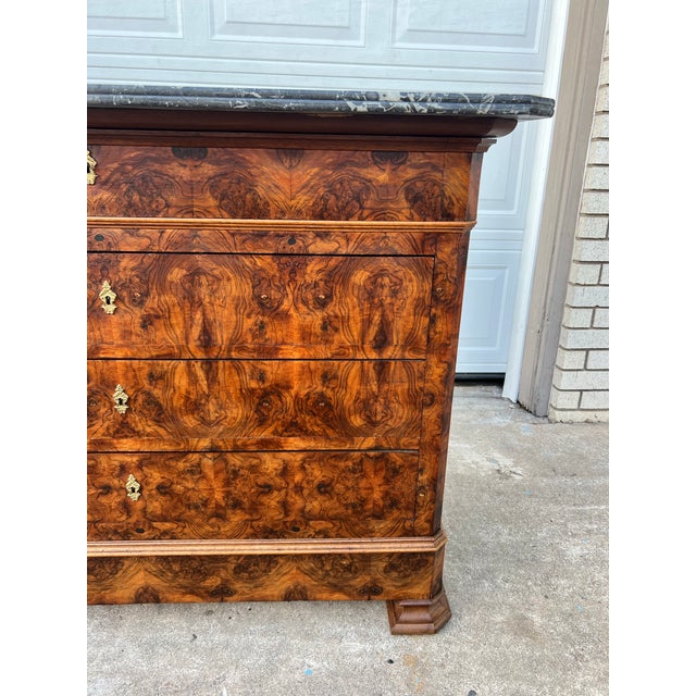 Mid 19th Century French 19th Century Louis Philippe Burl Walnut Marble Top Commode For Sale - Image 5 of 12